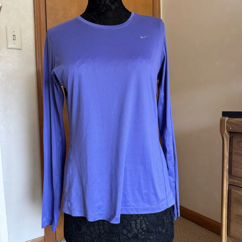 Nike Dri Fit Periwinkle Blue Purple Crew Neck Long Sleeve Tee Shirt Large
